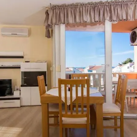Anna Seaview Apartment *